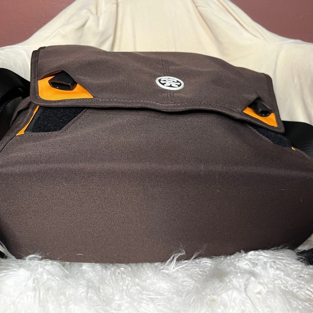 NWT Crumpler Hee-Goer Camera/Laptop Bag (Brown)